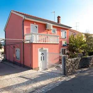 https://vila-milano.primorje-gorskikotar.com